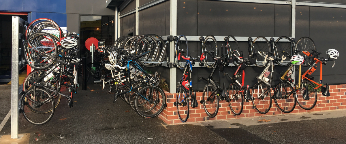 ブログ記事ヘッダー画像 - Cafe Bike Parking