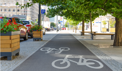 交通安全：他の人の安全を守るために自転車に乗り換えよう